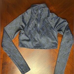 ATHETA Stylish Blue Patterned Women's Top size XXS